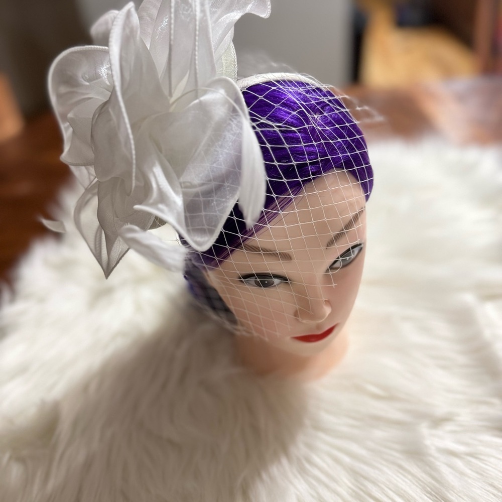 New, White Floral Fascinator with Veil